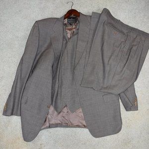 Ermenegildo Zegna 3 Piece Suit 50R US